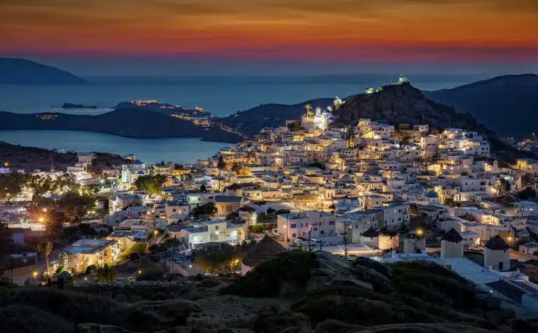 Ios by night