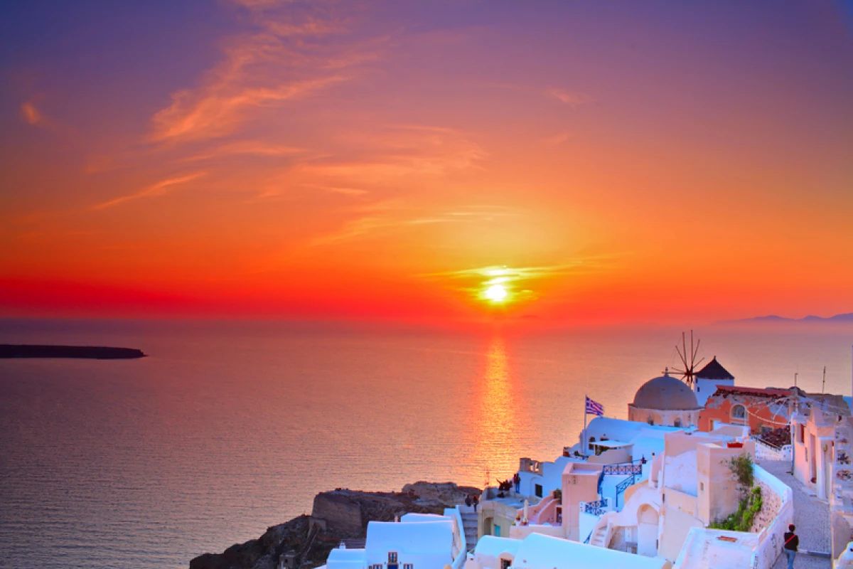 Santorini in September: A Golden Month for the Island