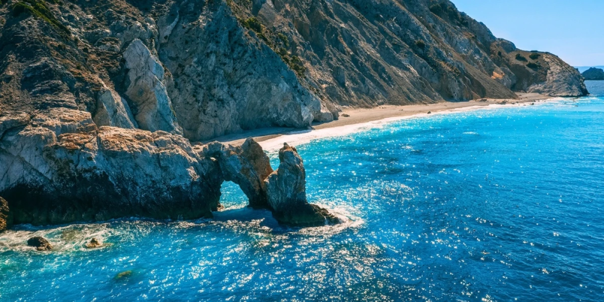 Escape to Skiathos, Skopelos & Alonissos: From Volos and Mantoudi, Evia