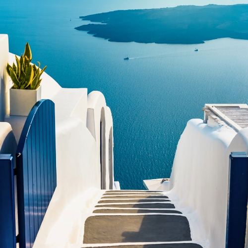 Travel to Cyclades and Crete with Worldchampion Jet
