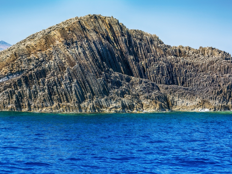 Glaronisia best cruises in Milos